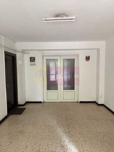 vanzare apartament 4 camere Titan, metrou M1 si M3